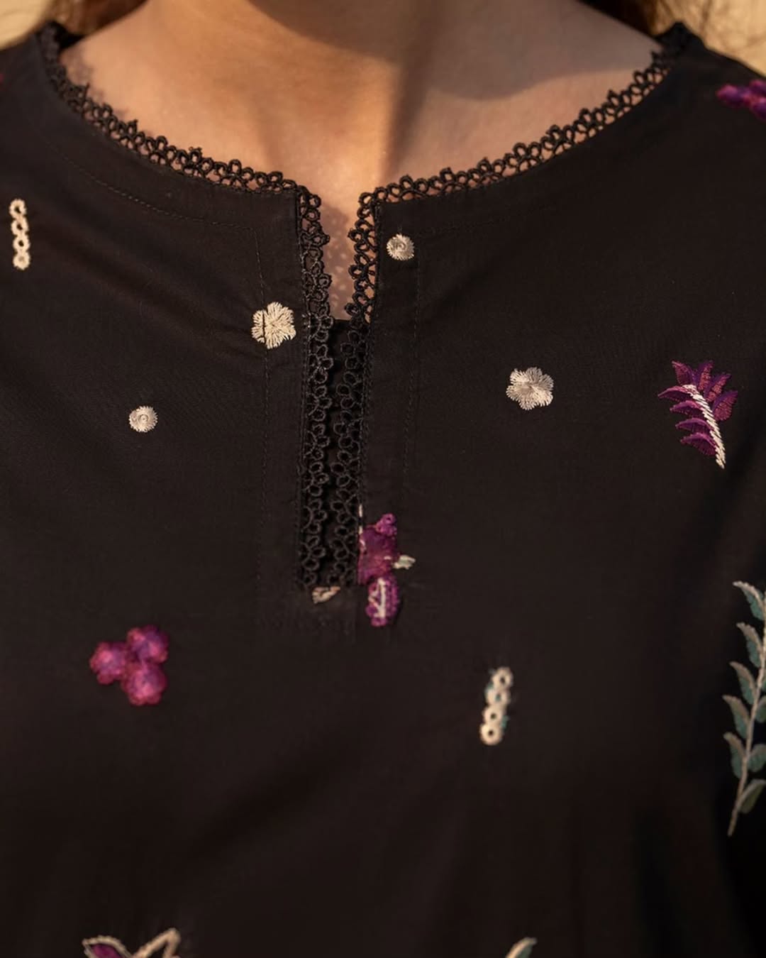 Black Aura Embroidered 2Pc